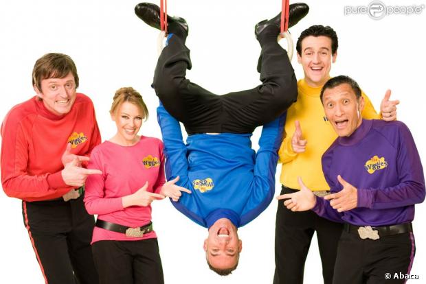 Kylie Minogue et les Wiggles en séance photo très détendue pour promouvoir leur morceau  Monkey Man  en faveur de l'Unicef, le 16 avril 2009
