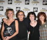 Alexandre Arcady entouré de Juliette Arnaud, Christine Anglio et Corinne Puget au salon du cinéma