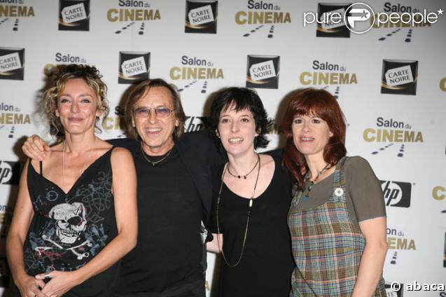 Alexandre Arcady entouré de Juliette Arnaud, Christine Anglio et Corinne Puget au salon du cinéma