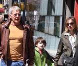  Harrison Ford, Calista Flockhart et Liam, le fils de Calista 
 &nbsp; 