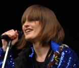 Yelle : son nouveau clip ultra kitsch pour du... gel douche ! Regardez !