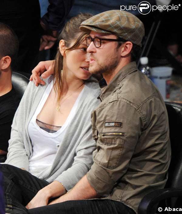 Jessica Biel et Justin Timberlake fous d'amour, en plein match de basket