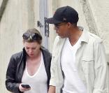 Ellen Pompeo et son mari Chris Ivery à la sortie de leur maison à Los Angeles le 24 avril 2009