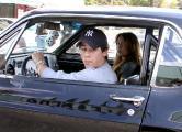 Miley Cyrus et Nick Jonas le 18 avril 2009 après avoir déjeuné ensemble.