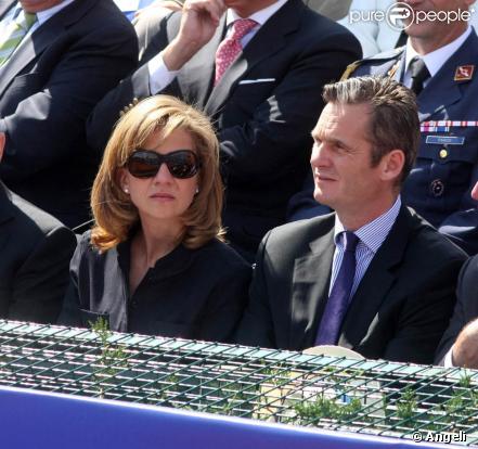 Cristina d'Espagne et son mari Inaki Urdangarin, lors de la finale du tournoi de tennis de Barcelone, qui a vu la victoire de Rafael Nadal, le 26 avril 2009 !