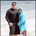 Greg Grunberg de "Heroes" : son fils Jake, épileptique, va beaucoup mieux ! Il s'éclate à la plage en famille !