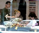 Claire Danes se fait chouchouter deux jours avant son anniversaire, à Soho