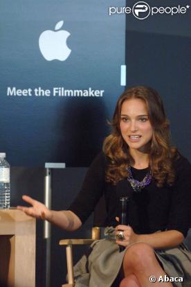 Natalie Portman, le 24 avril 2009, lors de la présentation de son projet de site web nommé MakingOf, à l'Apple Store de SoHo, à New York.