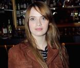 Sara Forestier lors de la soirée de lancement du livre Des souvenirs pour mémoire, le 27/04/09, à l'hôtel Fouquet's Barrière