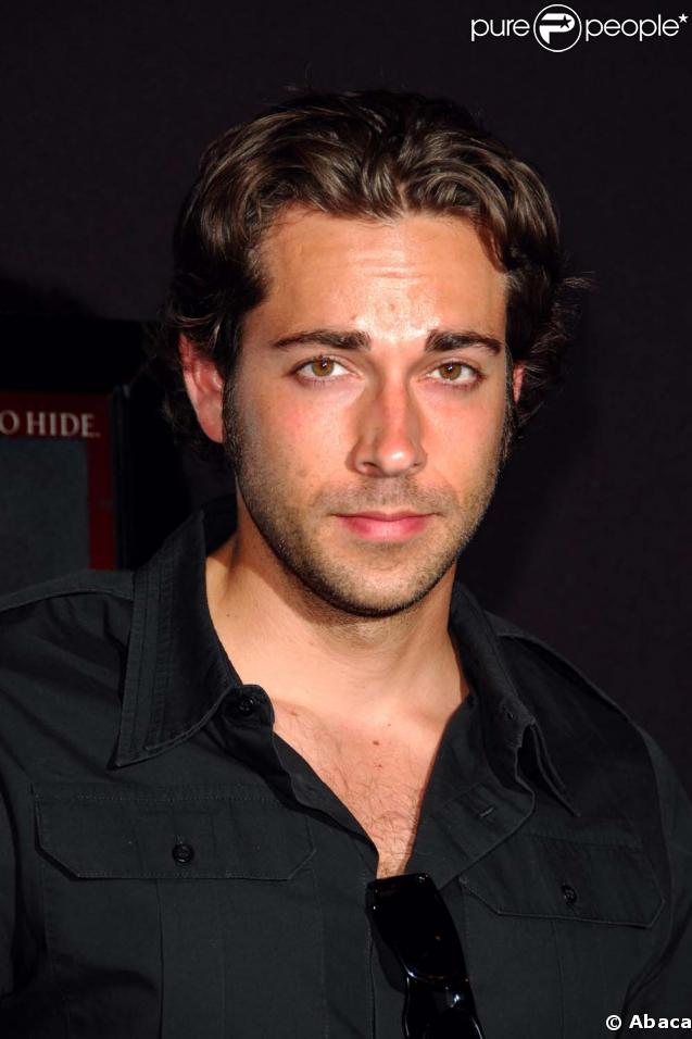 Zachary Levi - Gallery Colection