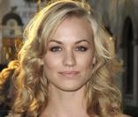 Yvonne Strahovski 