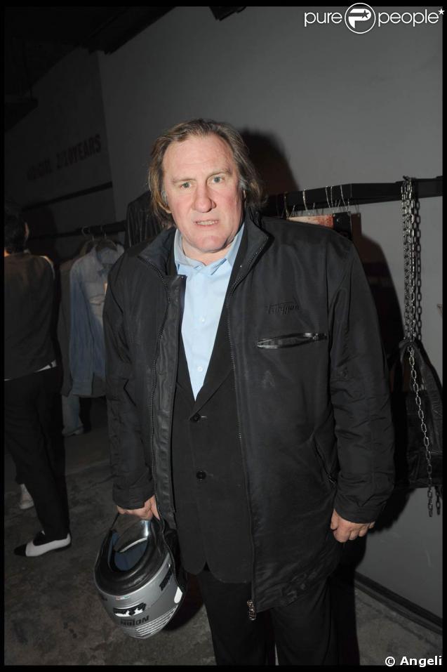 Le grand Gérard, lors de la soirée-anniversaire pour les 10 ans de la collection femme de la marque IKKS, dans leur boutique rue d'Argout, à Paris, le 29 avril 2009 !