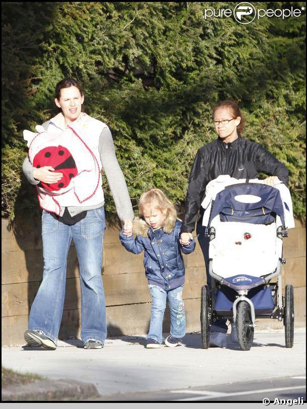 Jennifer Garner, Ben Affleck et leurs deux petites filles, à Boston.