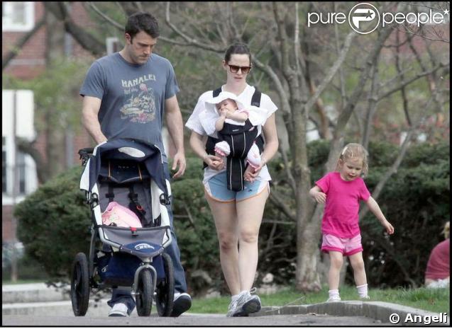 Jennifer Garner, Ben Affleck et leurs deux petites filles, à Boston.