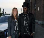 Djibril Cissé et sa femme Jude sortent au Circo bar à Liverpool dans leur nouvelle Rolls Royce Phantom