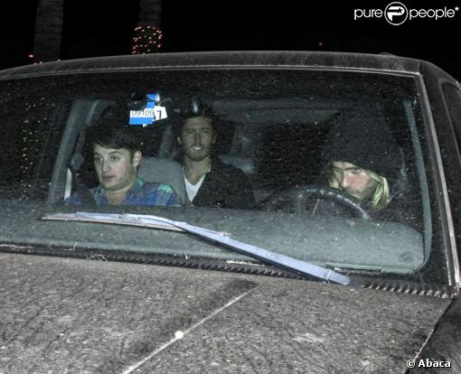 Jared Leto dans une voiture très sale avec des amis à Los Angeles le 4 mai 2009