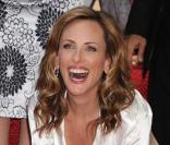 L'actrice Marlee Matlin recevant son étoile sur le Walk of Fame en présence de sa famille à Hollywood le 6 mai 2009