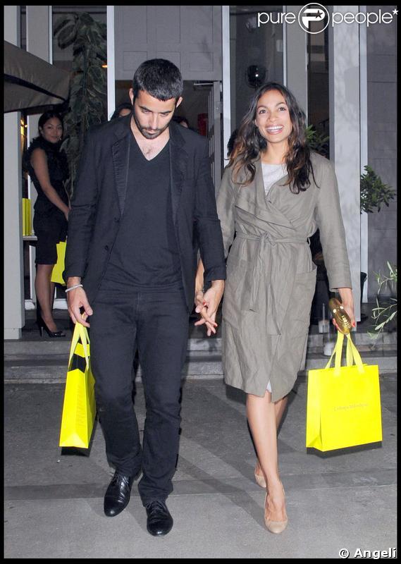 Rosario Dawson et son amoureux lors de la soirée dans la boutique Catherine Malandrino