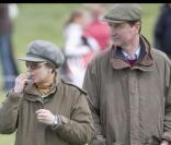 La princesse Anne, Tim Laurence et Mike Tindall sont venus soutenir Zara Phillips, qui participait au Badminton Horse Trials 2009.