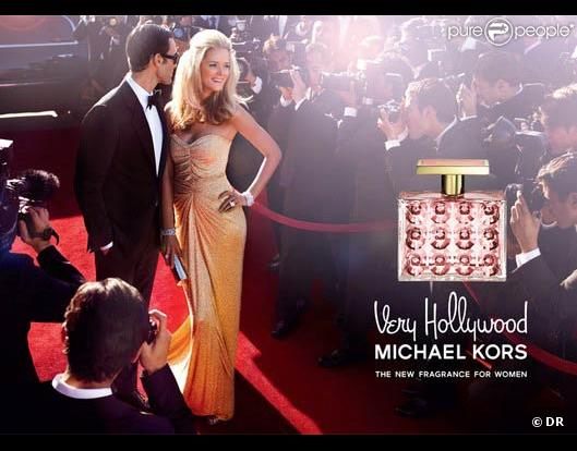 Carmen Kass pour le parfum  Very Hollywood  