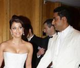 Aishwarya Rai et son mari Abhishek Bachchan lors du dîner de la cérémonie d'ouverture du 62e Festival de Cannes le 13 mai 2009 