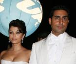 Aishwarya Rai et son mari Abhishek Bachchan lors du dîner de la cérémonie d'ouverture du 62e Festival de Cannes le 13 mai 2009
