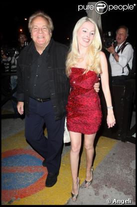 Massimo Gargia et une amie à Cannes
