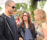 Eva Longoria et Tony Parker ont longuement discuté avec Rosanna Arquette à la Plage Vitamin Water le 15 mai 2009