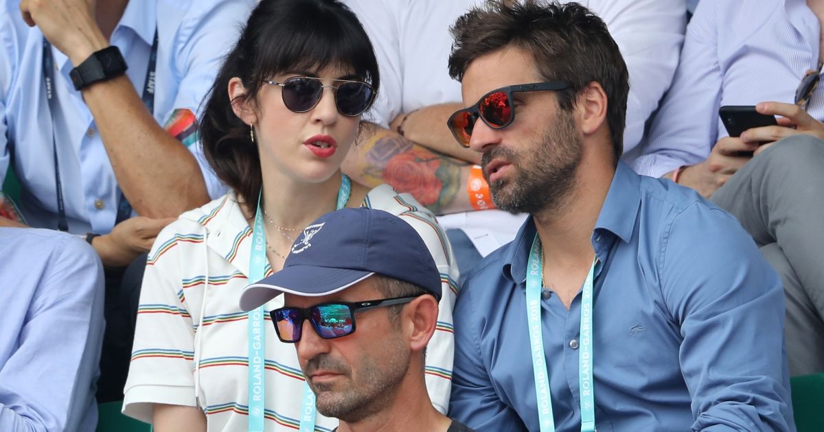 Nolwenn Leroy et son compagnon Arnaud Clément dans les tribunes des Internationaux de France de