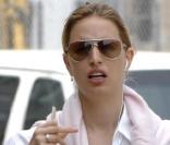 Karolina Kurkova dans les rues de New York a sorti ses belles jambes !
