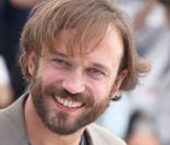 Vincent Perez chantera pour le  Global Humanitarian Forum 