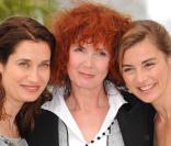 Emmanuelle Devos, Sabine Azéma et Anne Consigny lors du photocall le 20 mai 2009 des Herbes Folles présenté au 62e Festival de Cannes
