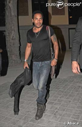 Lenny Kravitz et sa nouvelle compagne sont de sortie à Madrid