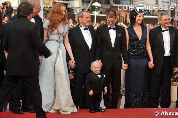  Verne Troyer, Lily Cole, Terry Gilliam, Andrew Garfield, Amy Gilliam lors du 62e Festival de Cannes  