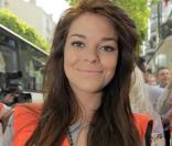 Sophie Tapie, très généreuse a participé à cette 75ème quête de la Croix-Rouge à Boulogne-Billancourt le 23 mai 2009. Mais où est sa perruque blonde ? Apparemment pour elle il n'y a que les brunes qui ne comptent pas pour des prunes ! 