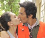 Adeline Blondieau et son homme, avec ou sans perruque... c'est l'amour fou ! C'est trop mignon.