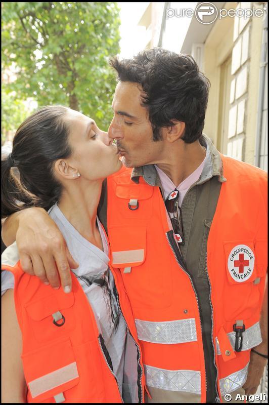 Adeline Blondieau et son homme, avec ou sans perruque... c'est l'amour fou ! C'est trop mignon.