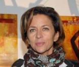 Corinne Touzet assiste à la première de la comdie Bharati au Palais des Congrès