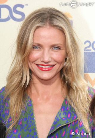 Cameron Diaz, maîtresse de cérémonie, est apparue très fatiguée aux MTV Movie Awards le 31 mai 2009
