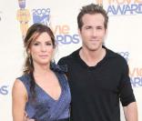 Sandra Bullock et Ryan Reynolds, sans leurs conjoints respectifs, étaient très complices lors des MTV Movie Awards, le 31 mai 2009