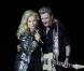 Johnny Hallyday en duo avec Sylvie Vartan sur  Le bon temps du rock'n'roll  (Stade de France 2009)