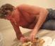 David Hasselhoff dans une vidéo diffusée par sa fille sur le net en 2007, alors qu'il s'enfonçait dans une dépression