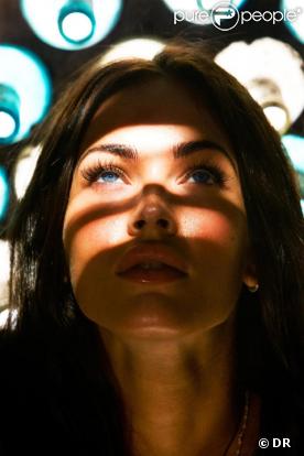 Megan Fox sur les photos promotionnelles de Transformers 2