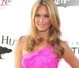 Bar Refaeli débordait de classe, à l'occasion des 11e Young Hollywood Awards, qui se sont tenus auEli et Edythe Broad Stage, à Santa Monica, le 7 juin 2009 !