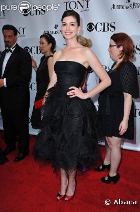 Anne Hathaway, lors des 63e Tony Awards, qui se sont tenus au Radio City Music Hall de New York, le 7 juin 2009 !