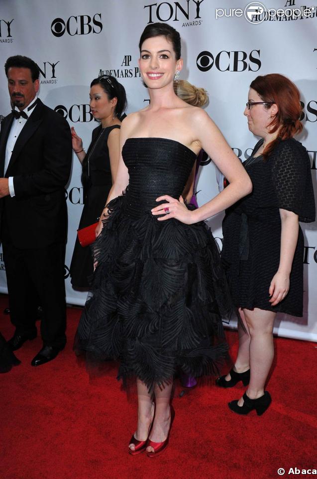 Anne Hathaway, lors des 63e Tony Awards, qui se sont tenus au Radio City Music Hall de New York, le 7 juin 2009 !