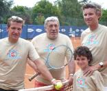 Benjamin Castaldi, Jean-Pierre Castaldi et Denis Brogniart lors du tournoi des personnalités de Roland-Garros qui s'est tenu du 2 au 5 juin 2009 !