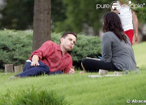 Casey Affleck, sa femme  Summer Phoenix et leurs trois enfants à   Oklahoma City 