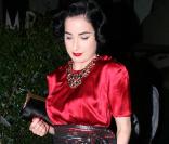 Dita Von Teese : elle n'a vraiment pas besoin de se dévêtir pour être sublime ! 