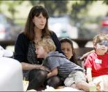 Liv Tyler fête les quatre ans et demi de son fils Milo dans un parc de Los Angeles